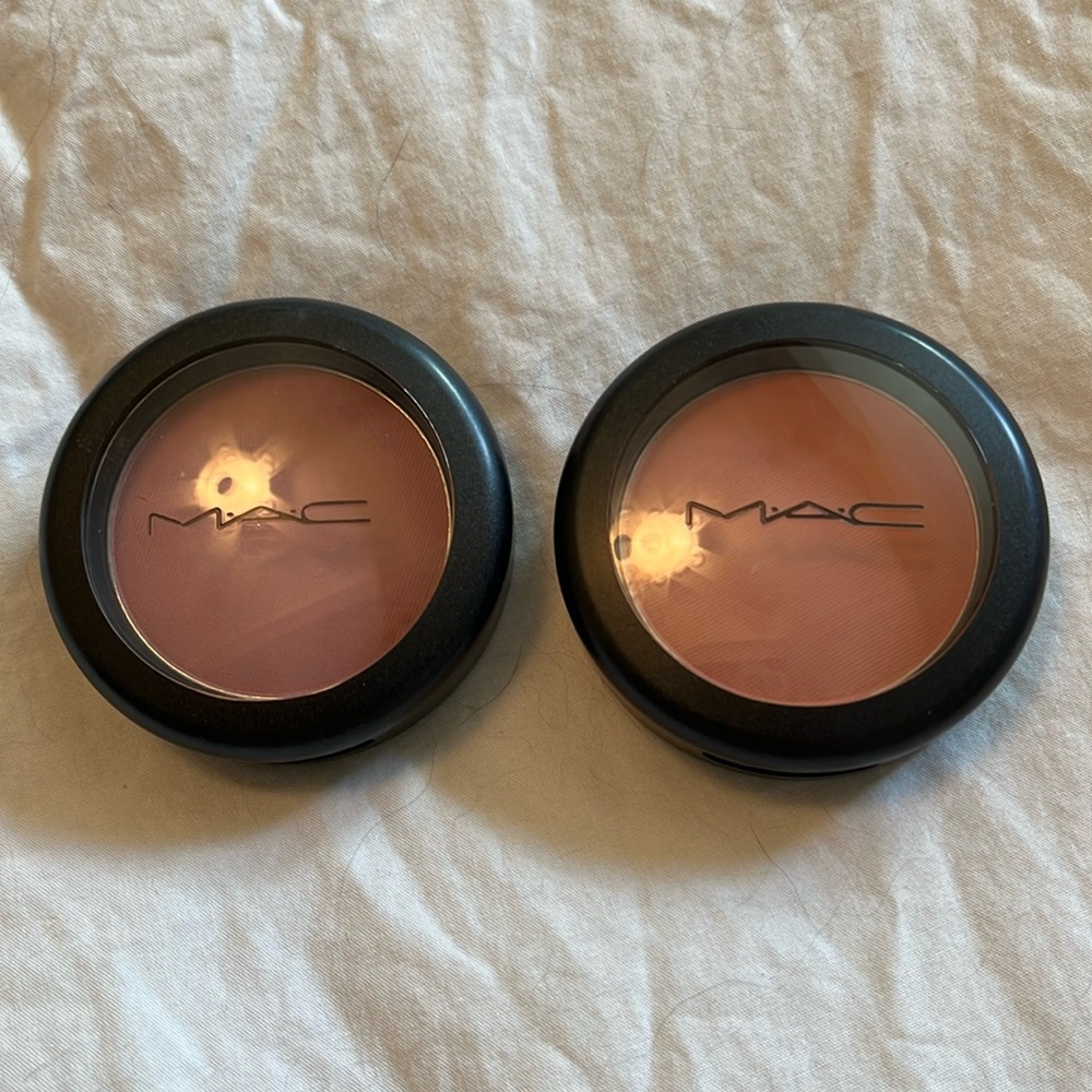 MAC blush